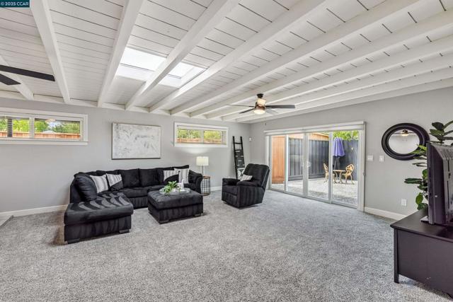 1838 Sunnyvale Ave, Walnut Creek CA: https://media.crmls.org/mediaz/38b0eb43-2ae4-4ac0-8f81-5890d7ff3903.jpg