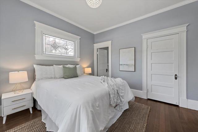 302 Los Gatos Boulevard, Los Gatos CA: https://media.crmls.org/mediaz/38b1bd99-7c01-4a34-a6c5-f7c76899caa7.jpg