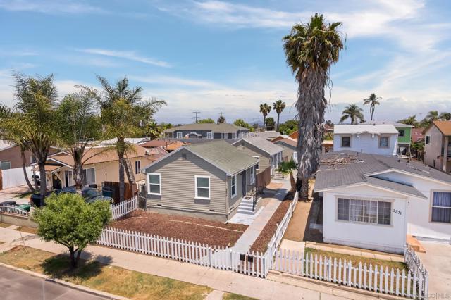 3577 79 Highland Ave, San Diego CA: https://media.crmls.org/mediaz/38b29334-0ac0-4f20-81b9-f7b3905dfffa.jpg
