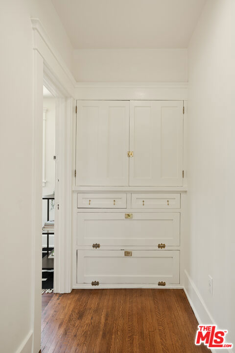 225 S Ardmore Avenue, Los Angeles CA: https://media.crmls.org/mediaz/38b33ef3-d80d-42a1-8c1e-a0cb4fb2fb77.jpg