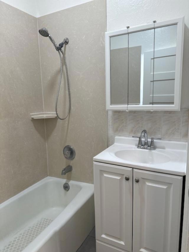 751753 8th Avenue, San Francisco CA: https://media.crmls.org/mediaz/38b3939c-f0bc-4724-951d-f9826b1e84a5.jpg