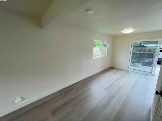 34552 Nantucket Cmn, Fremont CA: https://media.crmls.org/mediaz/38b46414-6854-41ee-aef7-3e80f6d096d4.jpg