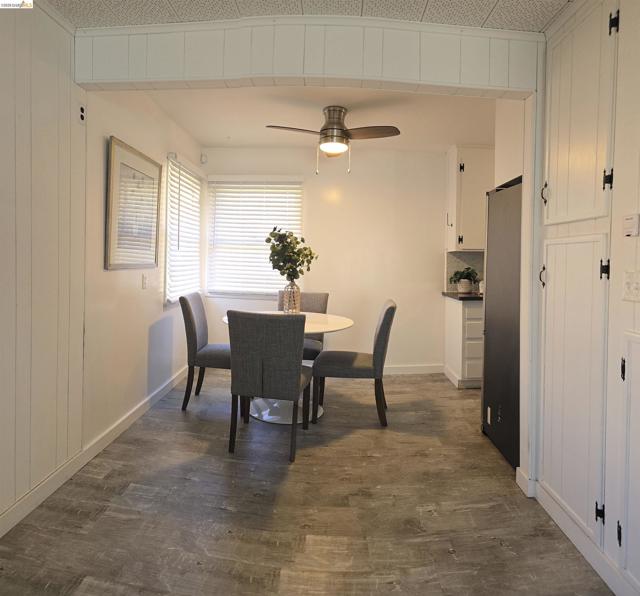 1142 Oakwood Ave, Vallejo CA: https://media.crmls.org/mediaz/38b4ab79-51ae-44a9-997c-eac22884697d.jpg