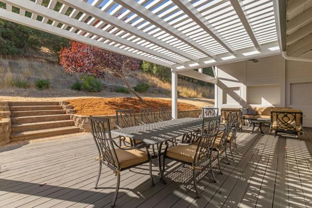 16035 Oak Glen Avenue, Morgan Hill CA: https://media.crmls.org/mediaz/38b4d459-a754-43d5-baca-e5b5feffcca8.jpg