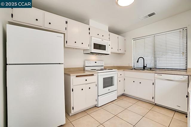 50 chief, Sacramento CA: https://media.crmls.org/mediaz/38b51d34-18ca-4d73-a9d9-769f7ff4bdcf.jpg
