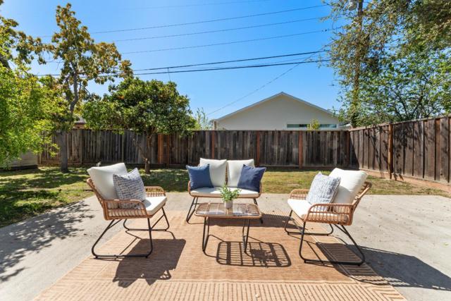 Image 21 of 28 For 1061 Hickorynut Court