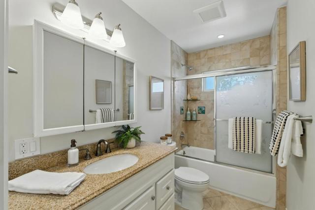 1513 Oak Street, San Mateo CA: https://media.crmls.org/mediaz/38b5b217-1f4e-4244-a6fb-2482288a97a2.jpg