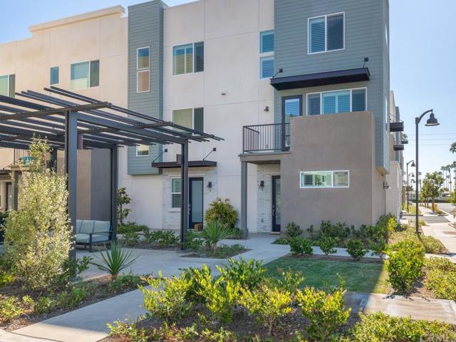 312 Bridgewater Way, Gardena CA: https://media.crmls.org/mediaz/38b6ae42-e508-4bd4-a06d-162fc266bc3b.jpg