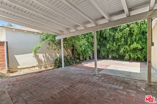 2652 Stoner Avenue, Los Angeles CA: https://media.crmls.org/mediaz/38b73c0f-74bd-45c5-aa78-bfc2ca961e5a.jpg