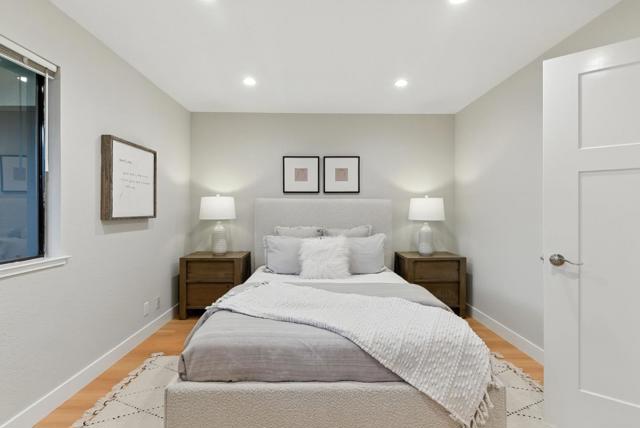 999 W Evelyn Terrace, Sunnyvale CA: https://media.crmls.org/mediaz/38b8219a-14aa-4ae3-aef3-474e8de61c7f.jpg