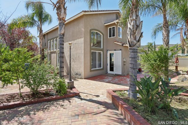 25 Villa Roma, Lake Elsinore CA: https://media.crmls.org/mediaz/38b82e16-952f-4873-ad17-e78fe71d6daf.jpg