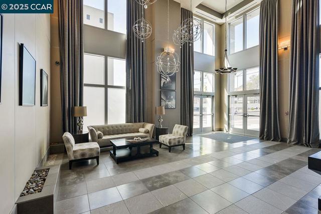 438 W Grand Ave, Oakland CA: https://media.crmls.org/mediaz/38b871dd-a705-4494-9d2f-7d785ea5f02f.jpg
