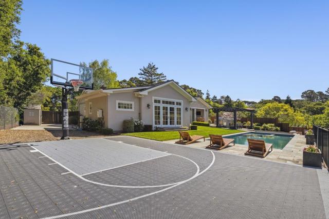 748 Jacaranda Circle, Hillsborough CA: https://media.crmls.org/mediaz/38b89477-1696-44bf-8a75-39d602167133.jpg