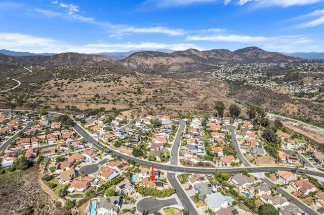 11666 Papagallo Court, San Diego CA: https://media.crmls.org/mediaz/38b98854-4e50-4122-9bc8-a69245b05f78.jpg