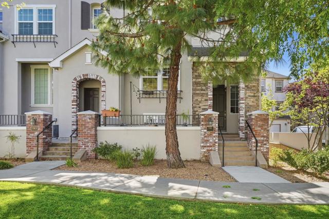 581 Monterey Terrace, Sunnyvale CA: https://media.crmls.org/mediaz/38b9c8ff-db96-4a43-b7c5-60c3cd5604f2.jpg