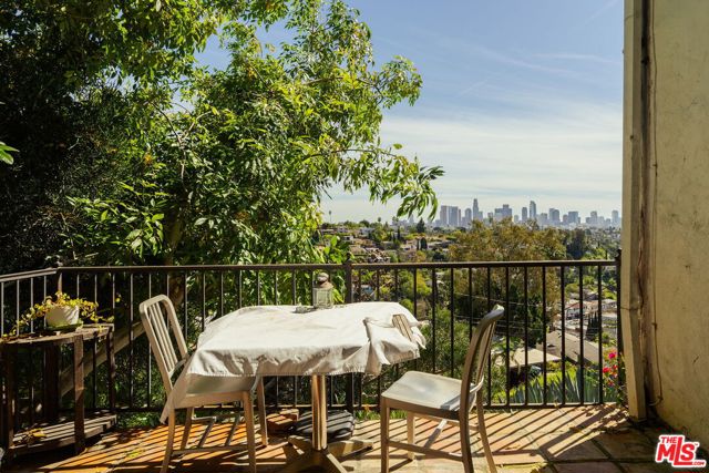 2 Bed Home for Sale in Los Angeles, California