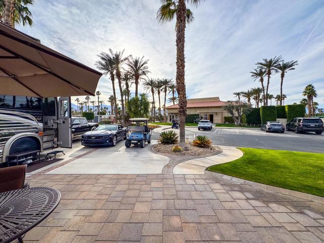 80394 Avenue 48, Indio CA: https://media.crmls.org/mediaz/38bb164d-5fd0-4c1a-8723-f161193dd573.jpg