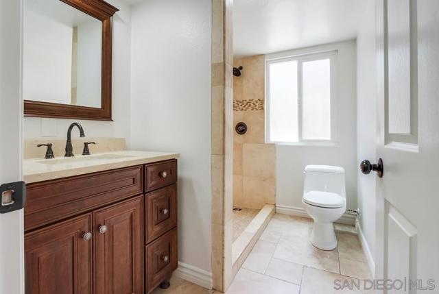 12709 Treeridge Ter, Poway CA: https://media.crmls.org/mediaz/38bb4f3d-20e0-404d-b8dc-dc4e098b3169.jpg
