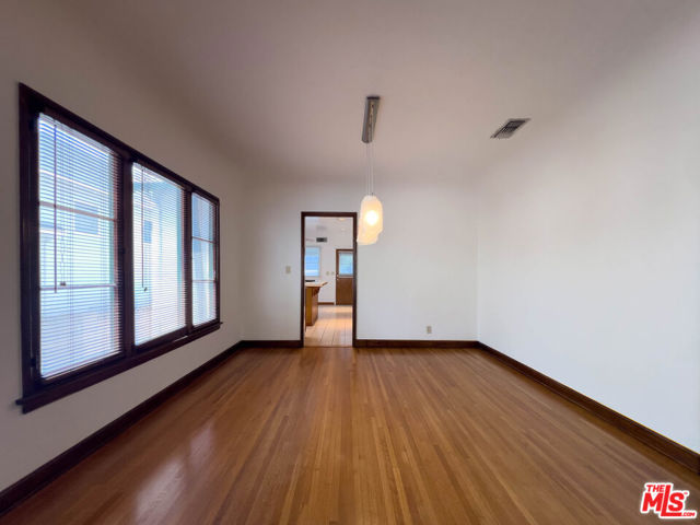 1119 Geneva Street, Glendale CA: https://media.crmls.org/mediaz/38bb71a6-64f0-4b8a-940a-8d873f88160a.jpg