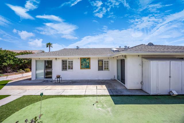 12466 Senda Rd, San Diego CA: https://media.crmls.org/mediaz/38bbcb07-6d56-4344-9e09-b1580c0a7ebd.jpg