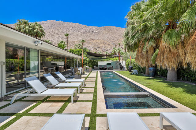 580 W Panga Way, Palm Springs CA: https://media.crmls.org/mediaz/38bbf73d-26cb-41c9-a3b7-44214d9eaeca.jpg