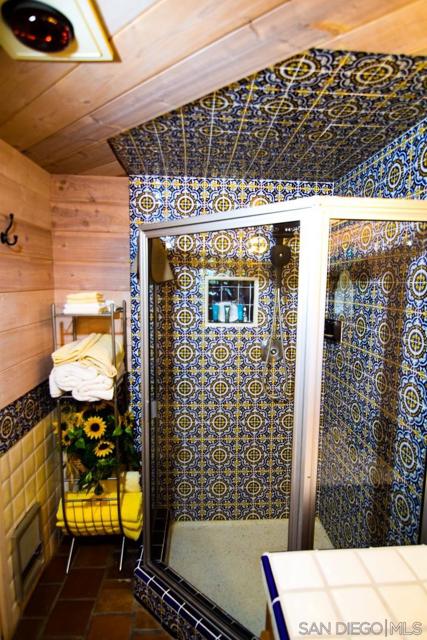 23684 Viejas Grade Rd, Descanso CA: https://media.crmls.org/mediaz/38bc392f-d4dc-423e-8727-4439d21a6d00.jpg