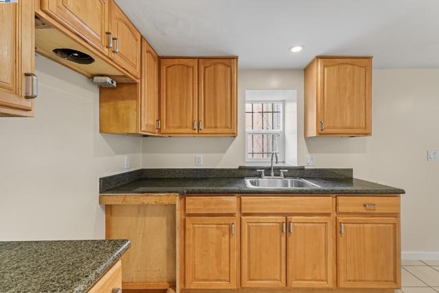 931 E 23Rd St, Oakland CA: https://media.crmls.org/mediaz/38bc4977-1e00-4035-bd49-4ed1a4c32956.jpg