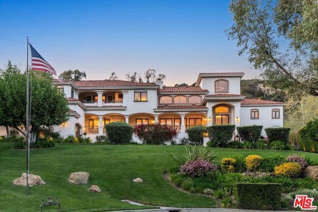23593 Park South Street, Calabasas CA: https://media.crmls.org/mediaz/38bd10a8-ef5a-424e-a02f-fd720d3e9a68.jpg