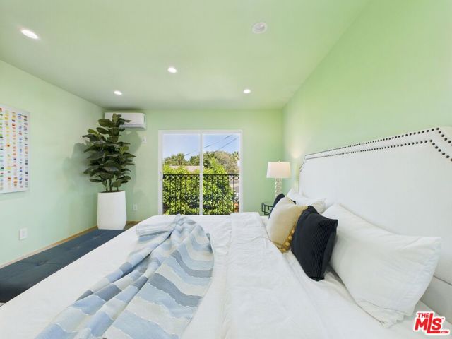 17660 Martha Street, Encino CA: https://media.crmls.org/mediaz/38bd19fb-d868-4f43-b4af-5019165460d0.jpg