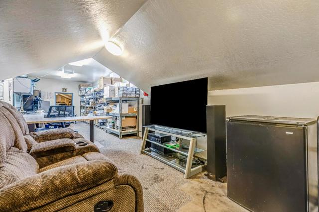 10012 N Foothill Boulevard, Cupertino CA: https://media.crmls.org/mediaz/38bd57fd-c235-4569-bb59-d44692905161.jpg