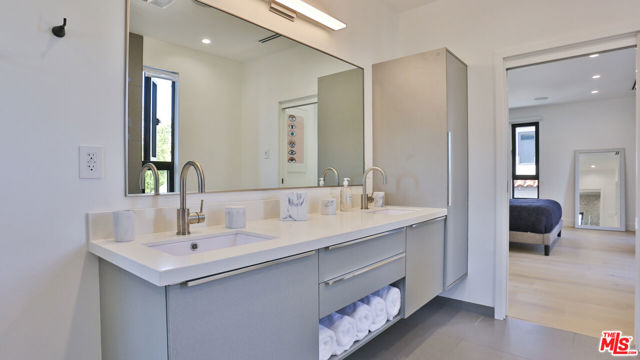 842 S Ogden Drive, Los Angeles CA: https://media.crmls.org/mediaz/38bd8592-15db-4052-9d17-05be9d0f0730.jpg