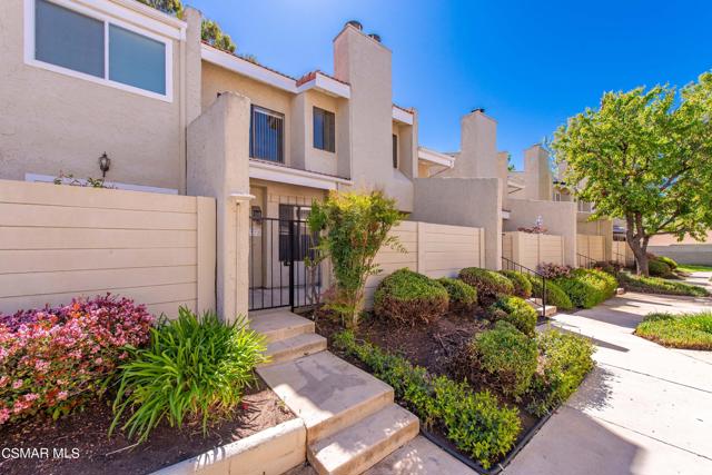 1922 Stow Street, Simi Valley, California 93063, 3 Bedrooms Bedrooms, ,2 BathroomsBathrooms,Townhouse,For Sale,Stow,224001455