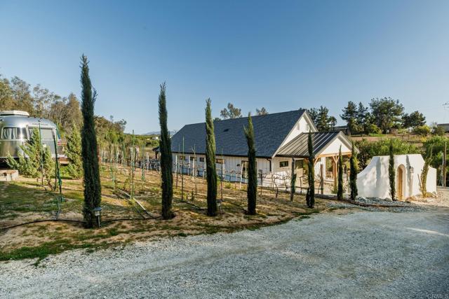 35715 Calle Nopal, Temecula CA: https://media.crmls.org/mediaz/38bde52e-b112-4894-ac7a-9a583ad2b964.jpg