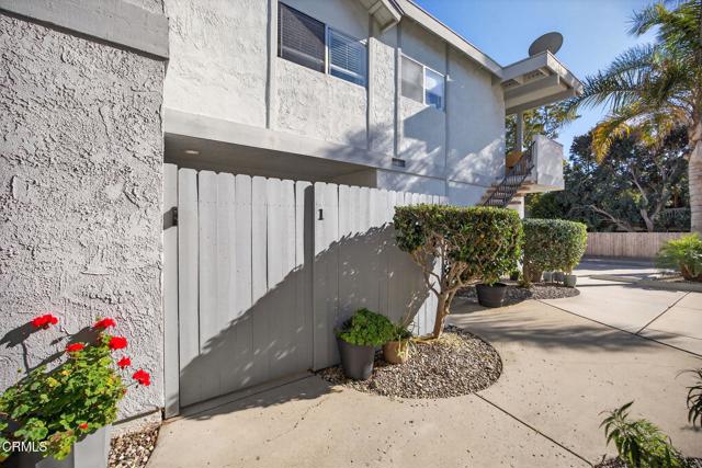 Detail Gallery Image 4 of 18 For 2543 E Harbor Bld #1,  Ventura,  CA 93001 - 2 Beds | 1/1 Baths