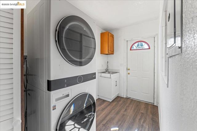 Washer & Dryer Included in the Sale