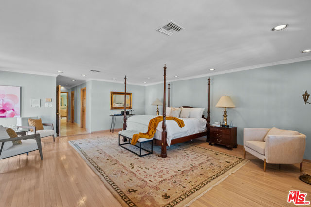 2103 N Hobart Boulevard, Los Angeles CA: https://media.crmls.org/mediaz/38be3d97-6ac5-4d65-bca0-f3b21f6adbf9.jpg