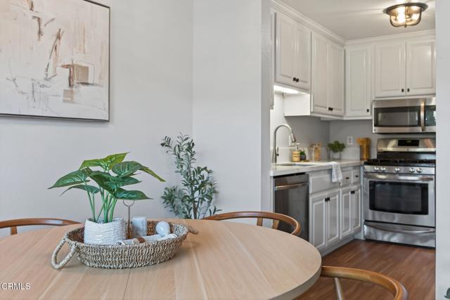 Detail Gallery Image 13 of 40 For 1320 San Simeon Ct #4,  Ventura,  CA 93003 - 2 Beds | 1/1 Baths