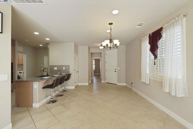 2961 Clear Point Way, Manteca CA: https://media.crmls.org/mediaz/38bed613-3b4a-4f16-97e5-aba607149f4d.jpg