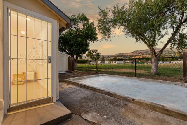 366 Cureton Place, San Jose CA: https://media.crmls.org/mediaz/38c045ed-a80f-4ded-b9ca-54b505e1c3ab.jpg