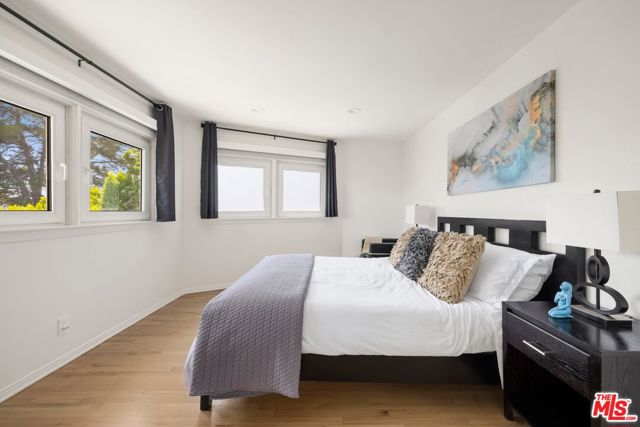 1244 Stradella Road, Los Angeles CA: https://media.crmls.org/mediaz/38c073f1-8381-468a-88df-0aaa6a3d153c.jpg