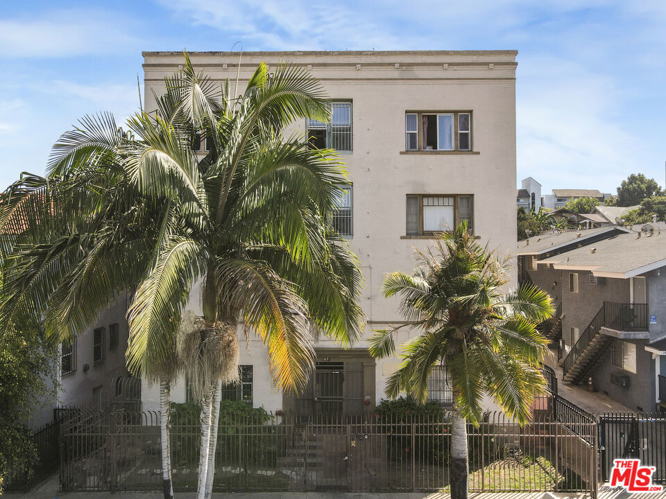 Multifamily at 138 S Westmoreland Avenue