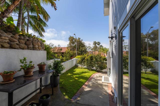 1543 Soledad Avenue, La Jolla CA: https://media.crmls.org/mediaz/38c3455b-983d-43a4-ade0-65402fe2b4a5.jpg