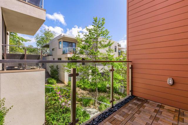2879 B St, San Diego CA: https://media.crmls.org/mediaz/38c3b4b8-adb0-40fe-bd67-770759d8c1e0.jpg
