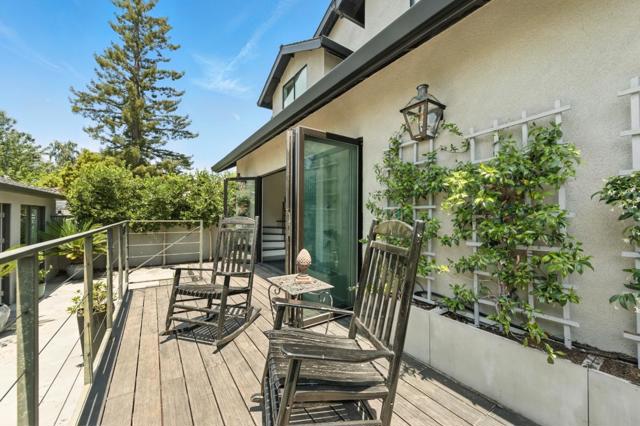 543 8th Avenue, Menlo Park CA: https://media.crmls.org/mediaz/38c40245-1156-4a70-9b90-37e1ccd177fa.jpg