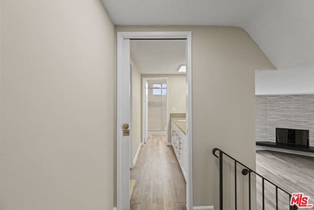 1538 STANFORD Street, Santa Monica CA: https://media.crmls.org/mediaz/38c418b0-ad68-4de6-8c8f-46c9c843a692.jpg