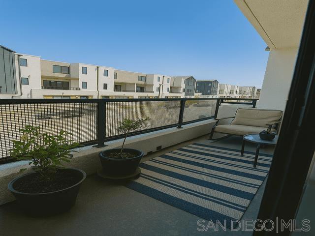 2115 Reed Dr, San Diego CA: https://media.crmls.org/mediaz/38c49c8a-b97f-49de-a6a4-a00c4b75d58d.jpg