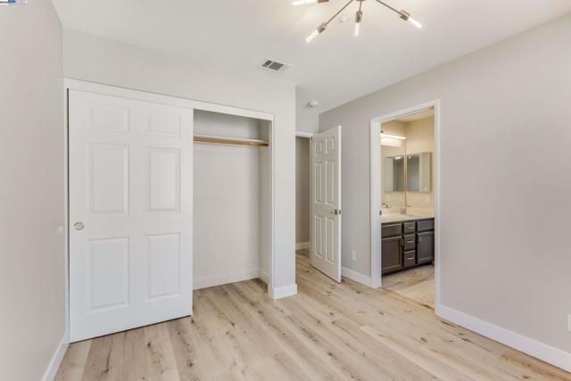 4579 Mangrove Dr, Dublin CA: https://media.crmls.org/mediaz/38c53e05-1603-4d22-bcb8-f027056d38fd.jpg
