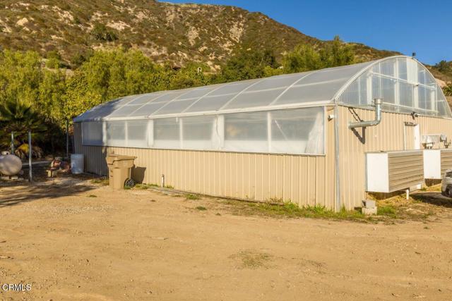 4488 Foothill Road, Carpinteria CA: https://media.crmls.org/mediaz/38c54734-a10d-4f90-bc13-bada5ab5e3a4.jpg