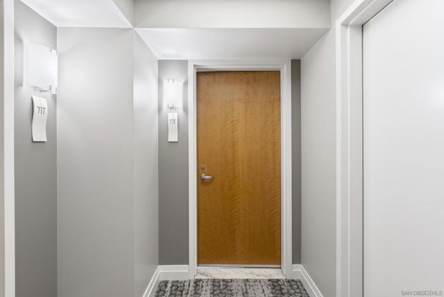 645 Front St., San Diego CA: https://media.crmls.org/mediaz/38c56522-43bb-4bd4-abc0-6c91786fc7c1.jpg