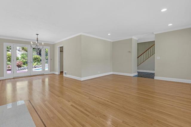 10 Banff Way, Pacifica CA: https://media.crmls.org/mediaz/38c56a7a-f663-45fd-9c6e-f6cfb9109da6.jpg